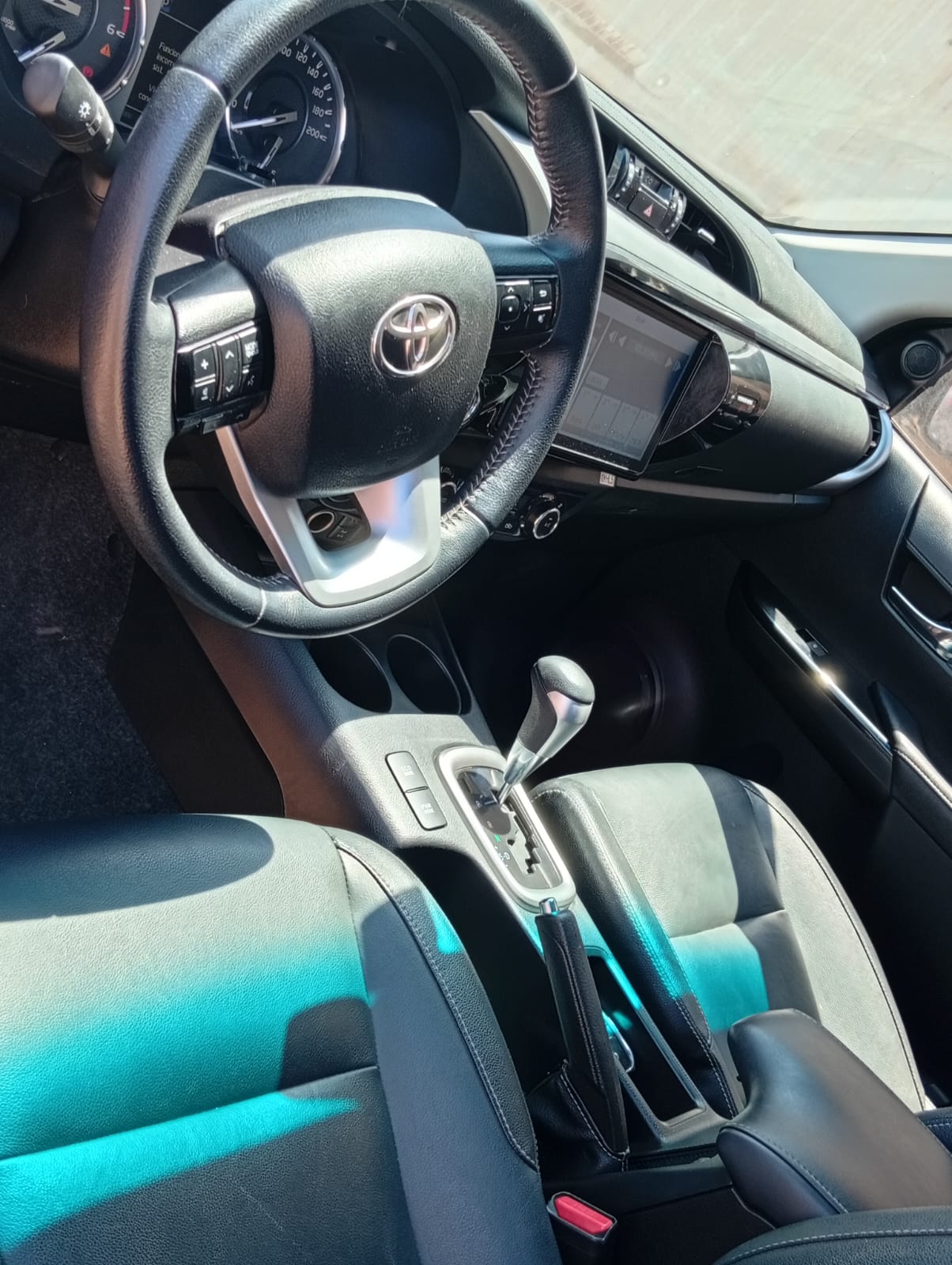 Hilux (2)